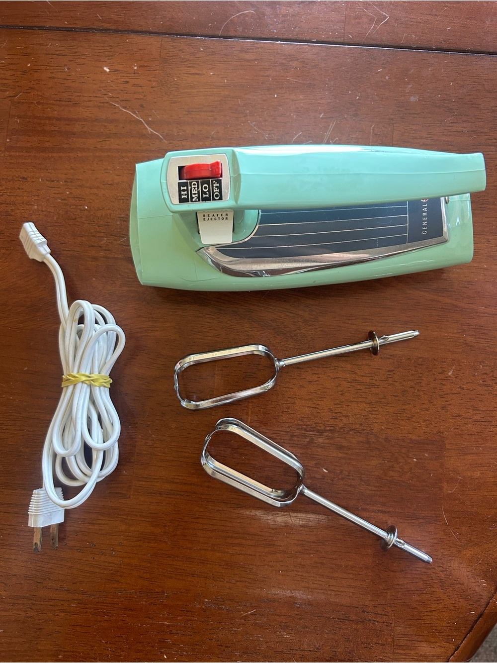 Vintage Aqua GE Portable Hand Mixer